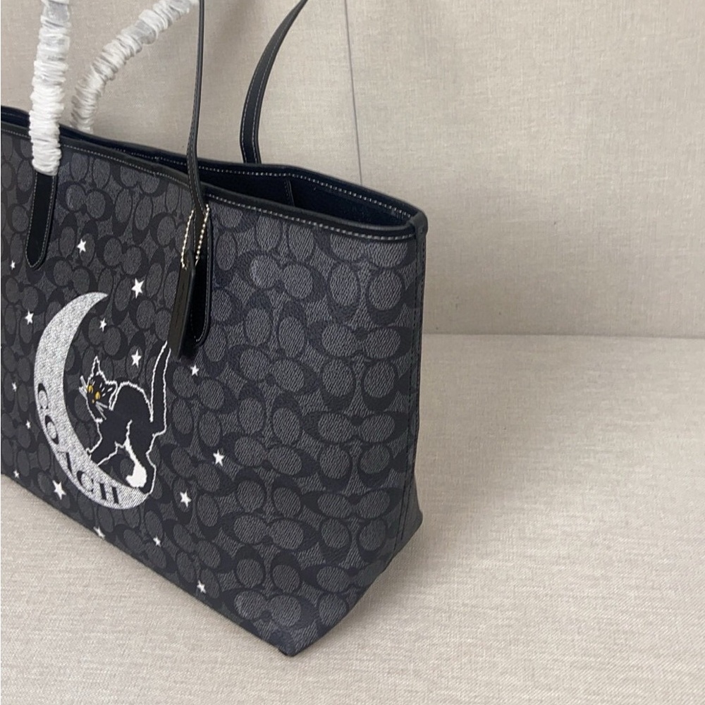 Coach City Tote CW451 - Black Halloween Edition - Picture 4 of 8